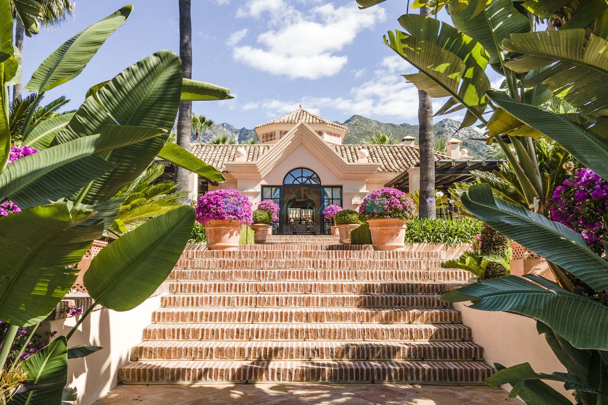 Villa for sale in Sierra Blanca, Marbella Golden Mile