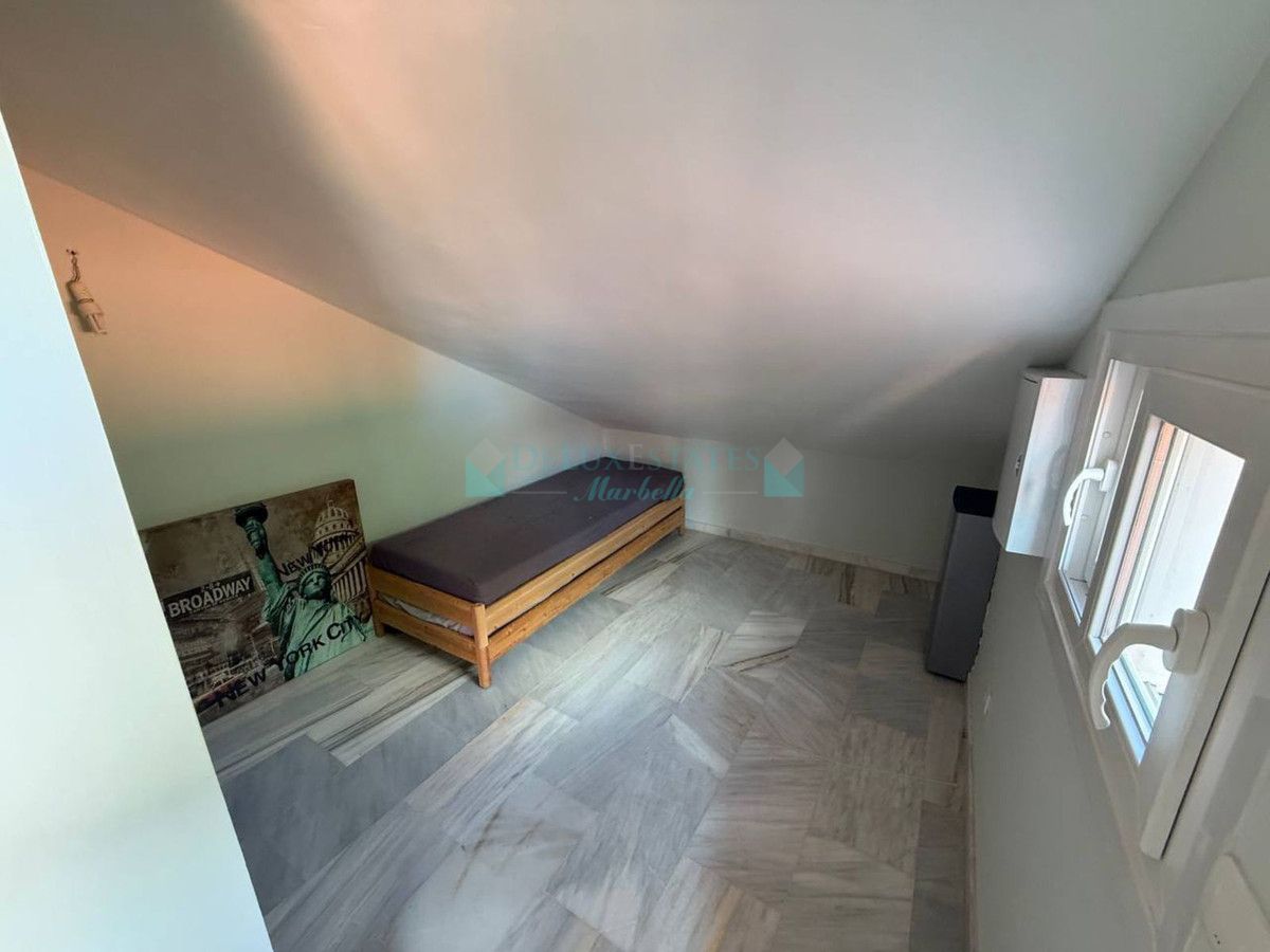 Adosado en venta en Atalaya, Estepona