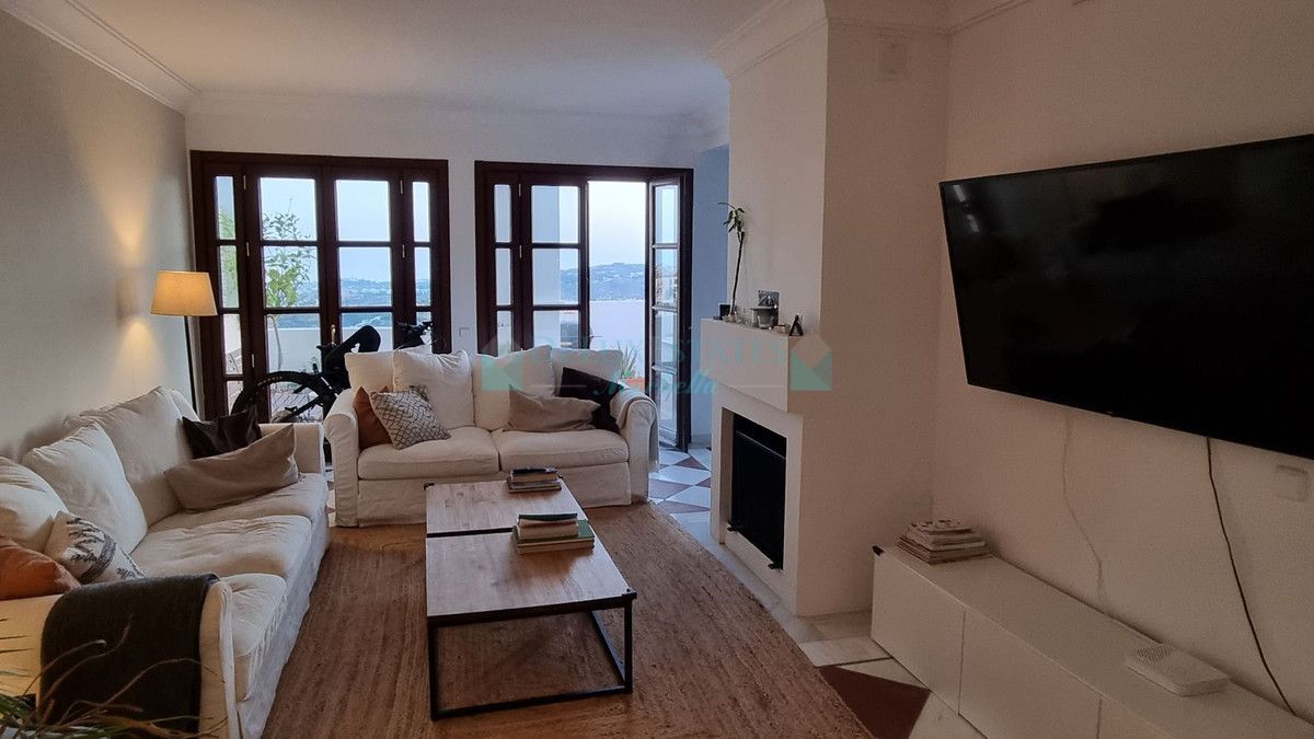 Penthouse for sale in Benahavis