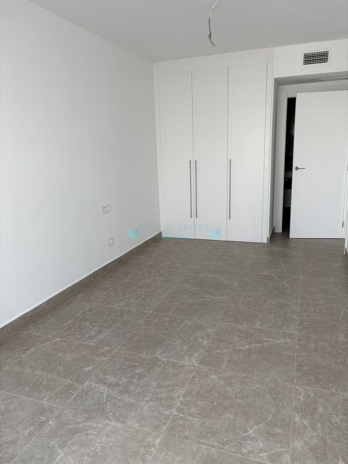 Ground Floor Apartment for sale in Estepona