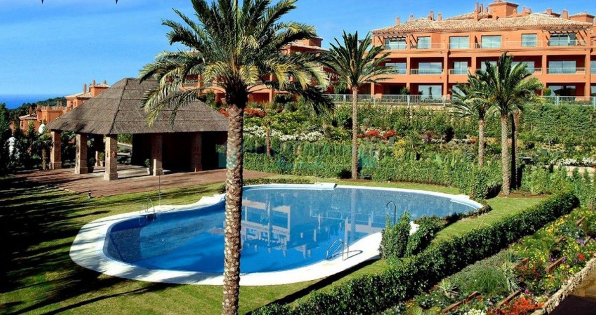 Apartamento Planta Baja en alquiler en Atalaya, Estepona