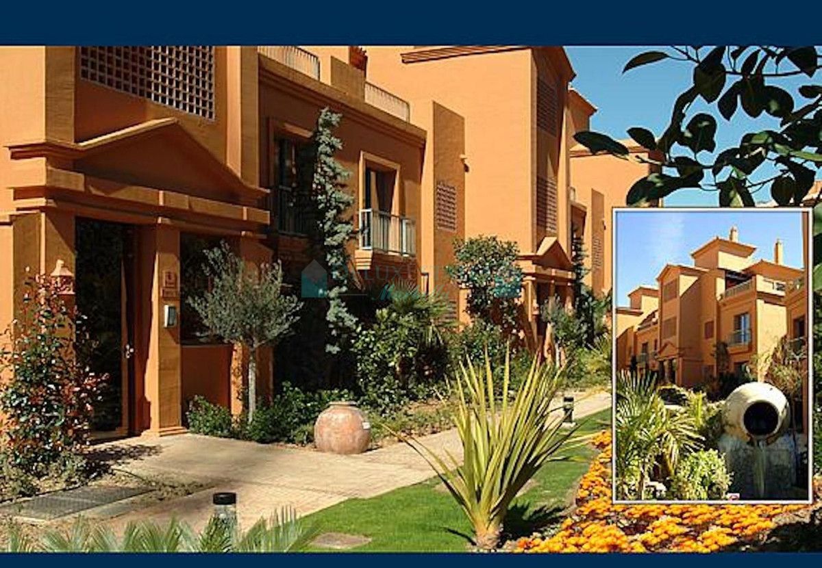 Apartamento Planta Baja en alquiler en Atalaya, Estepona