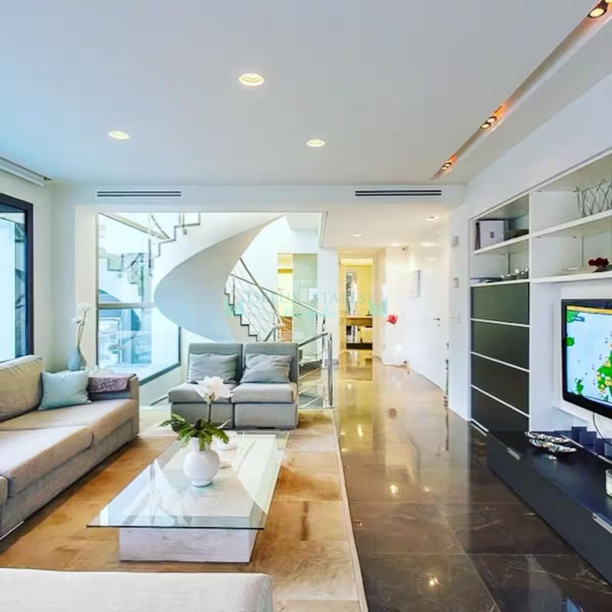 Villa for rent in Marbella