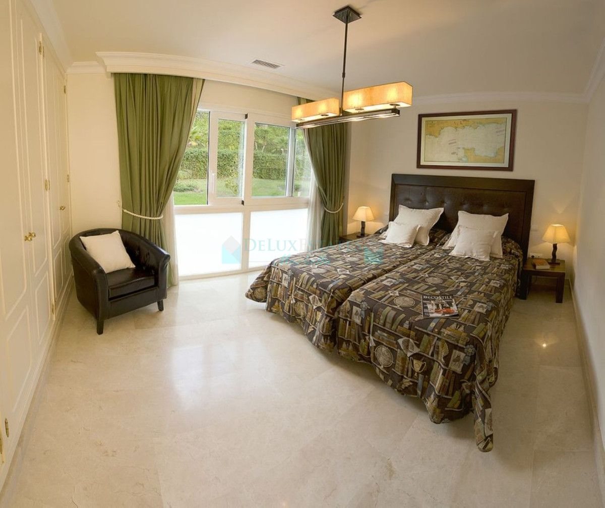 Ground Floor Apartment for sale in Nueva Andalucia