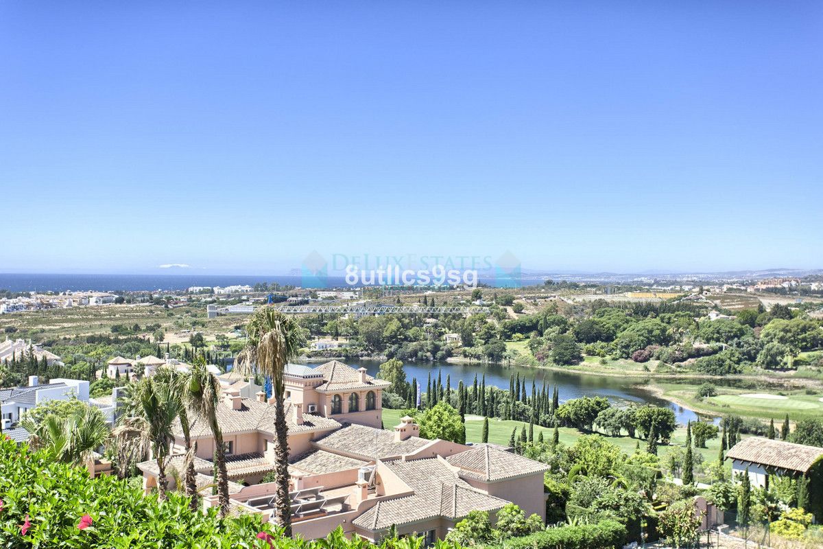 Villa en venta en Los Flamingos, Benahavis