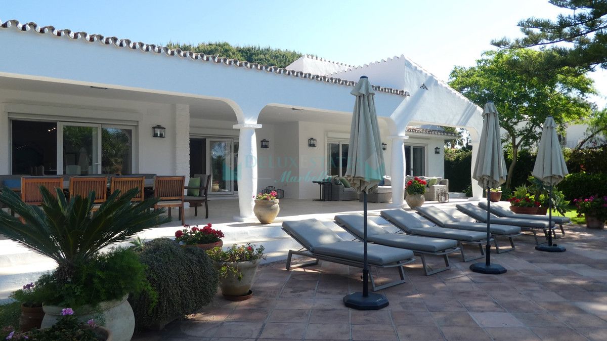 Villa for rent in Estepona