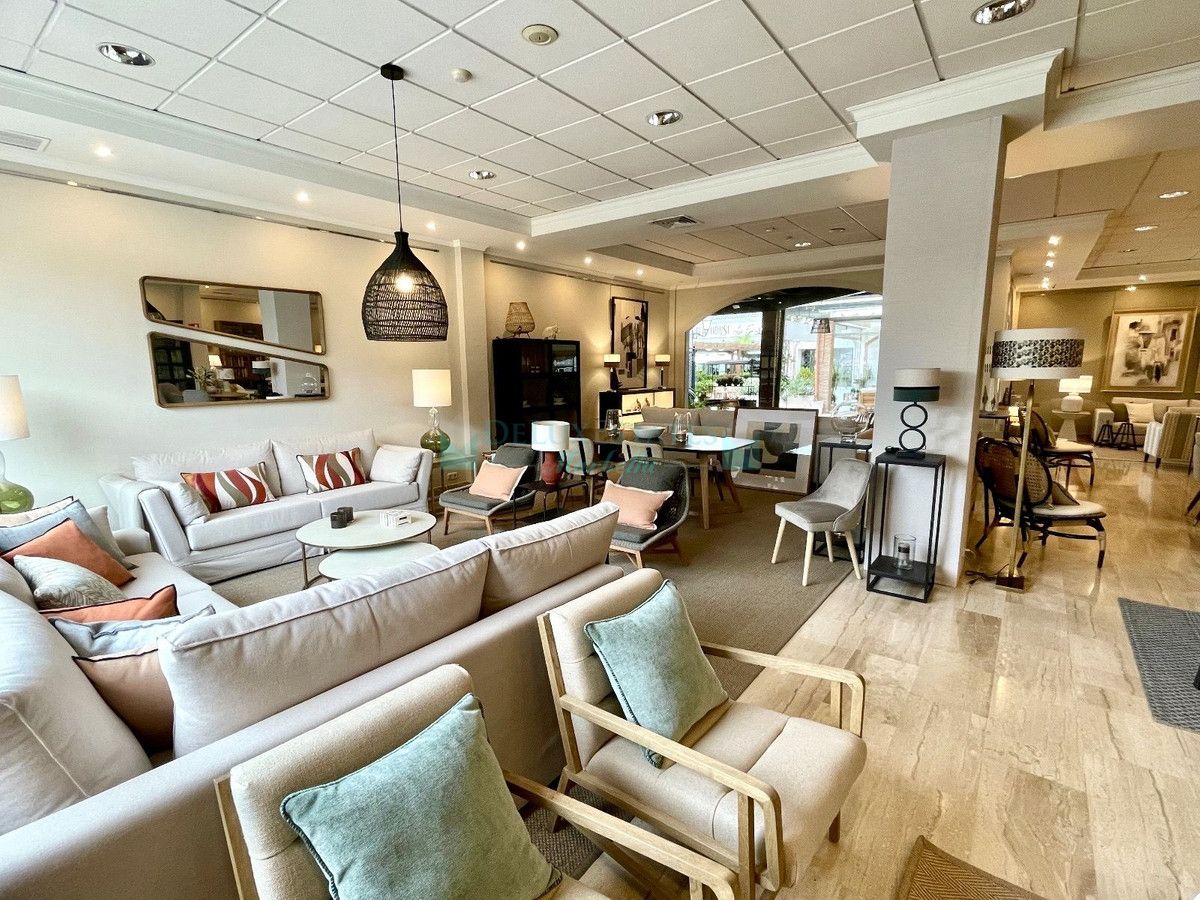 Shopping Centre for sale in Elviria, Marbella East