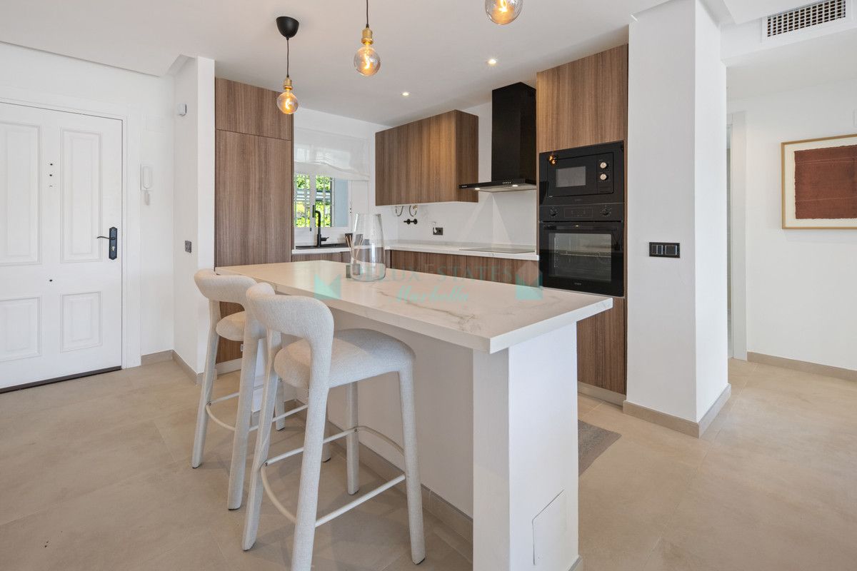 Apartment for sale in La Quinta, Benahavis