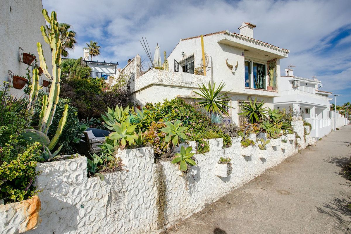 Villa en venta en Estepona