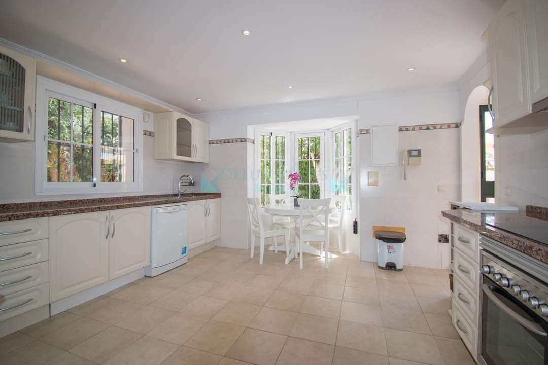Villa for rent in Marbella