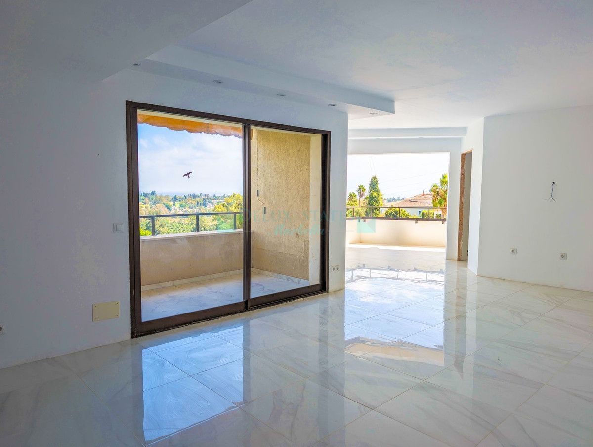 Apartamento en venta en Atalaya, Estepona