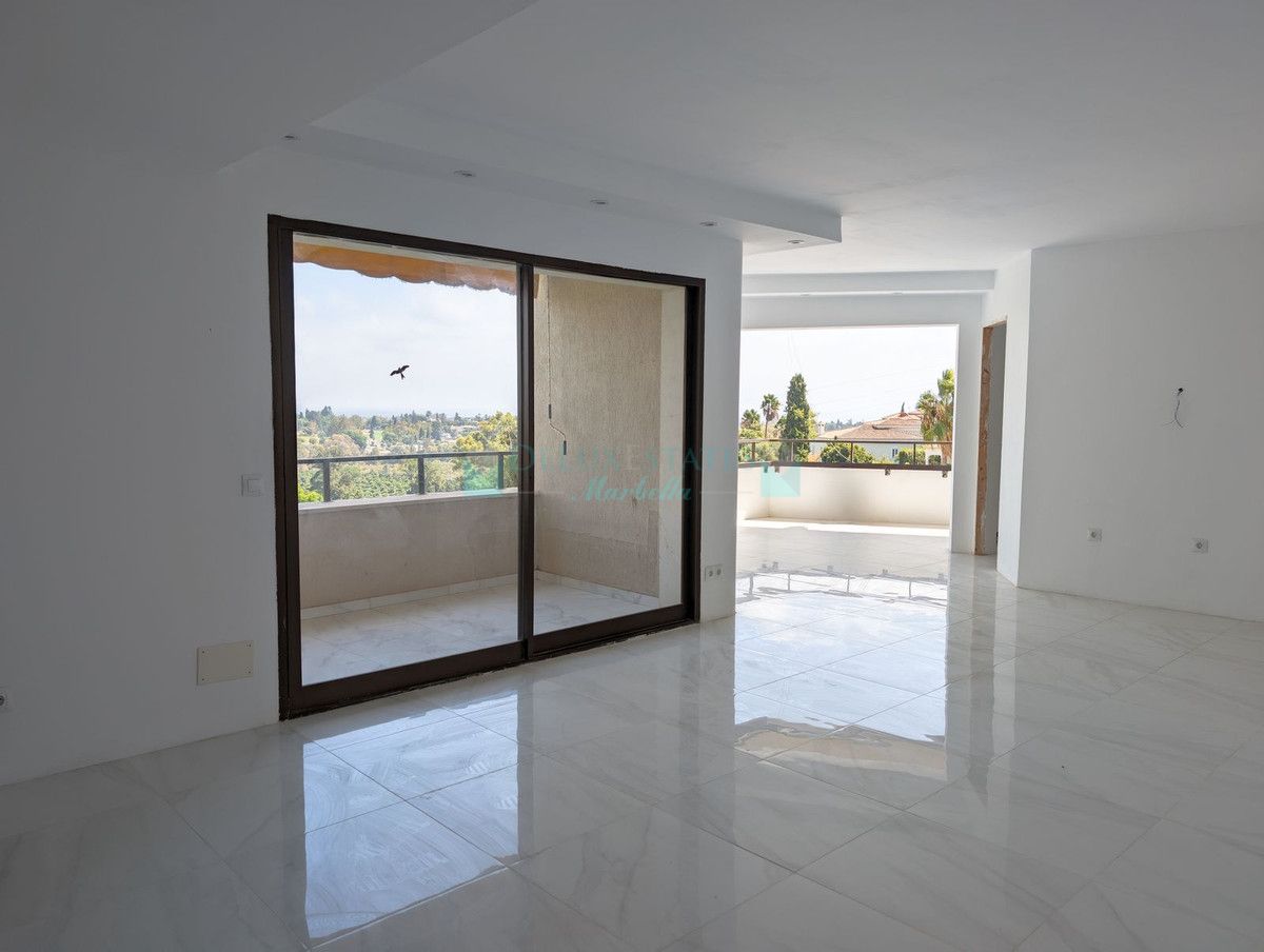 Apartment for sale in Atalaya, Estepona