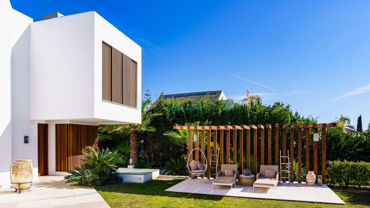 Villa en alquiler en Nueva Andalucia