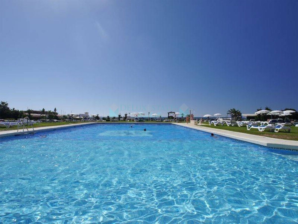 Apartment for sale in Cabopino, Marbella East