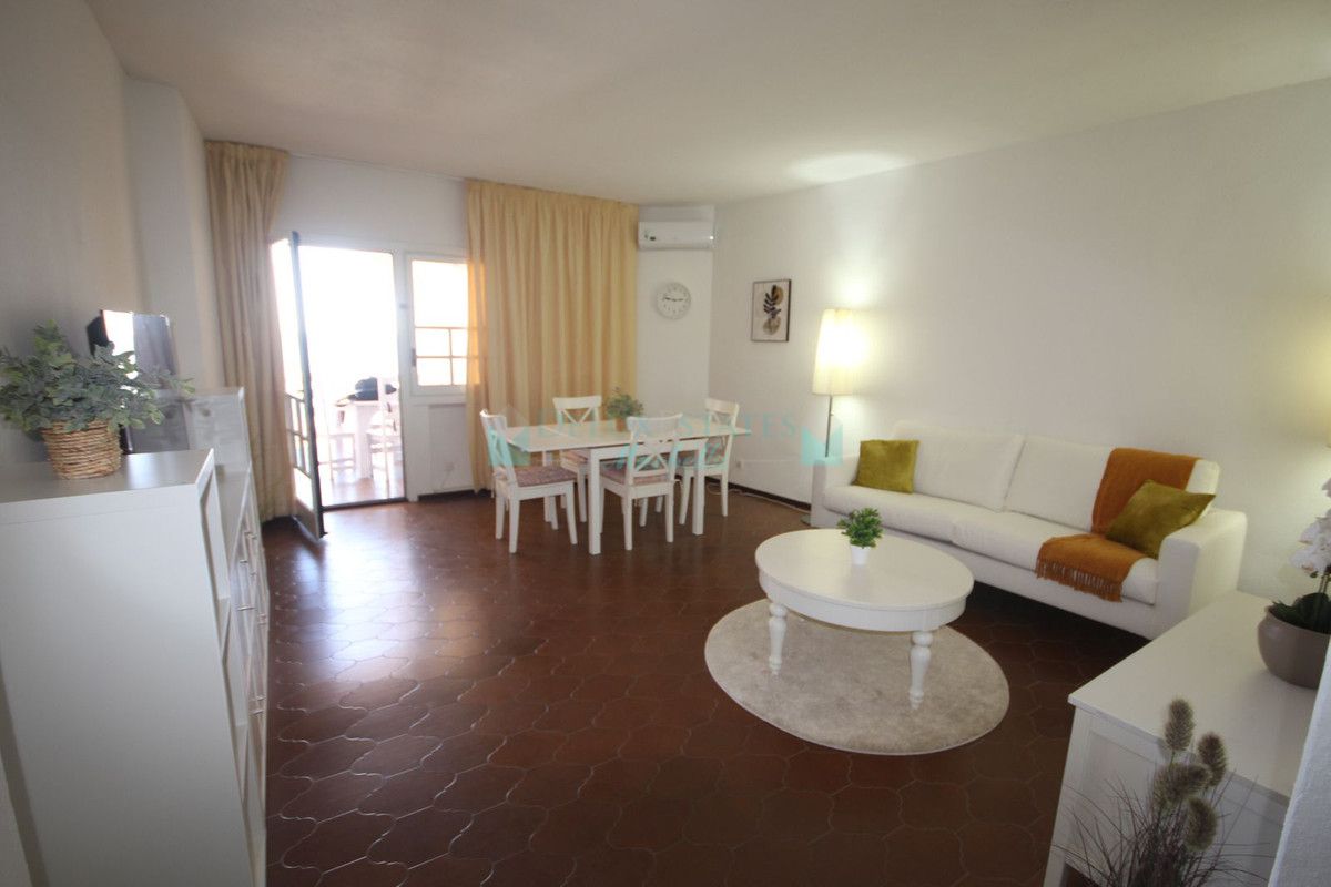 Apartment for sale in Cabopino, Marbella East