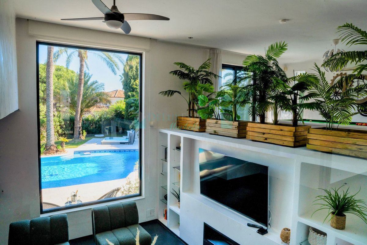 Villa for rent in Nueva Andalucia