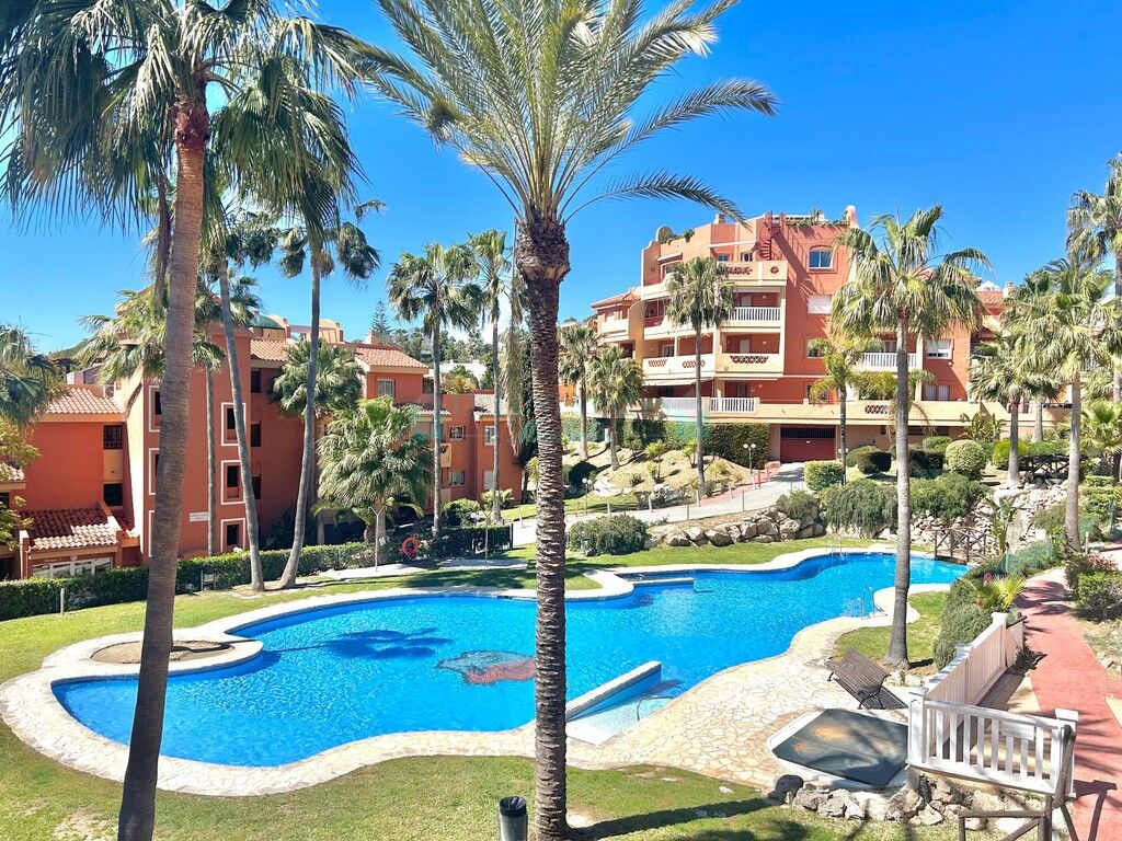 Apartment for sale in La Reserva de Marbella, Marbella East