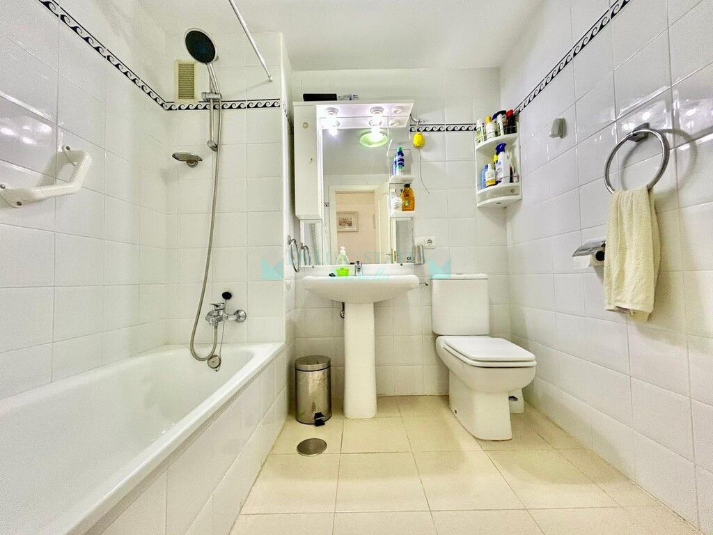 Apartamento en venta en La Reserva de Marbella, Marbella Este