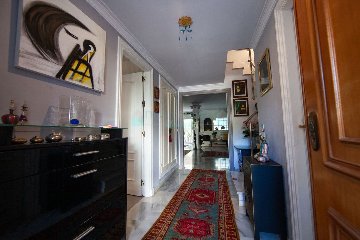 Villa Pareada en venta en Diana Park, Estepona