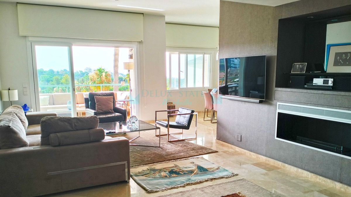 Apartment for sale in Rio Real, Marbella East