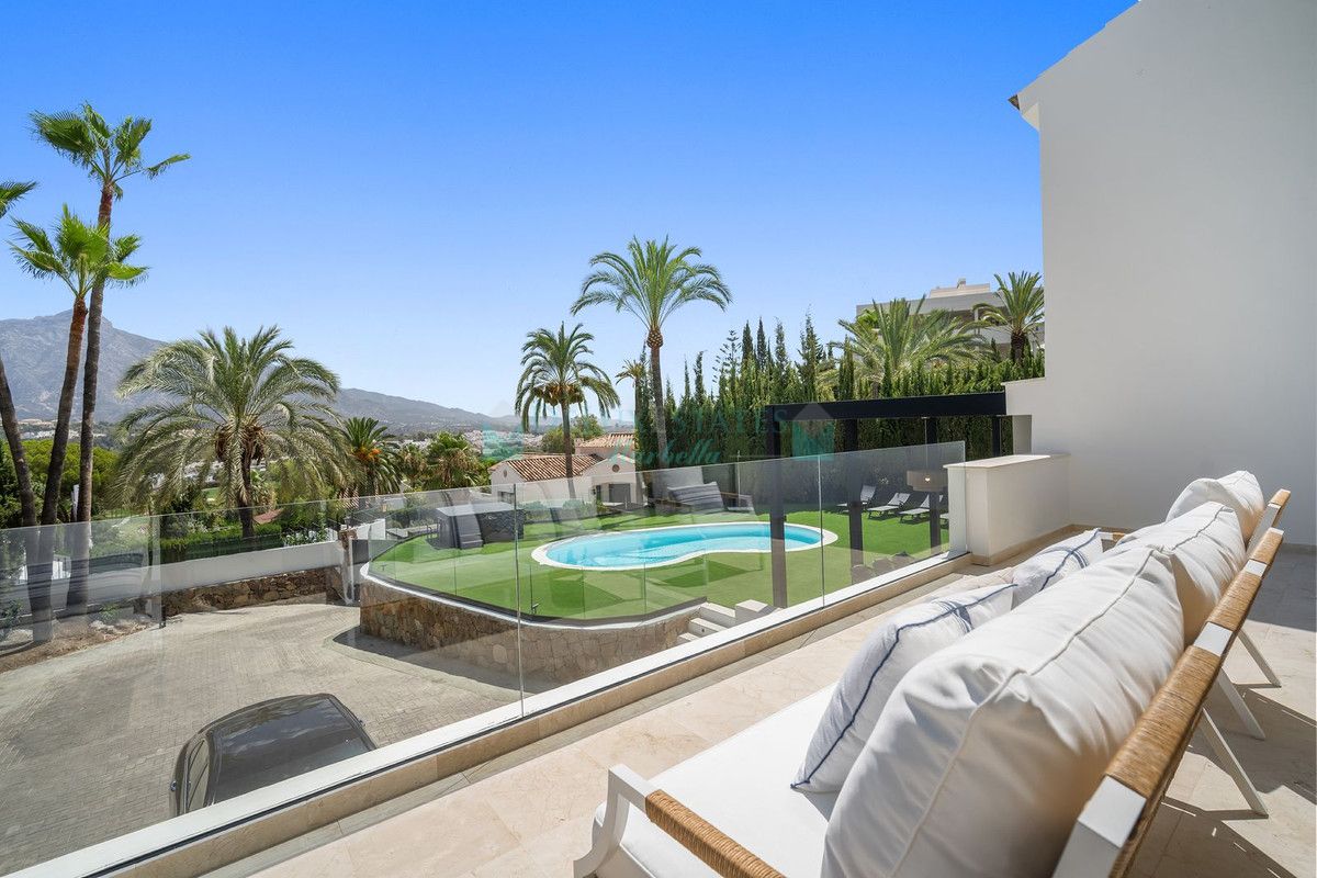 Villa en alquiler en Nueva Andalucia