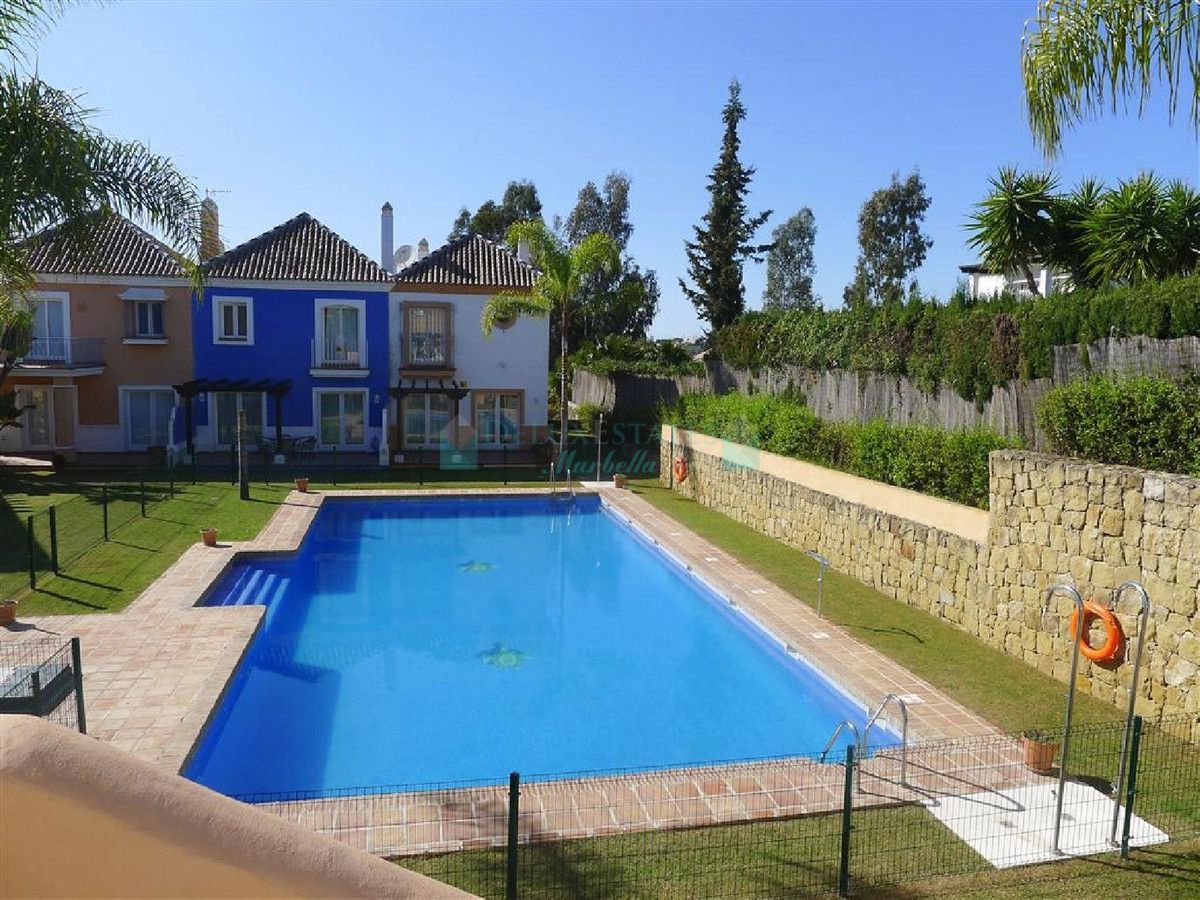 Town House for sale in Aloha, Nueva Andalucia