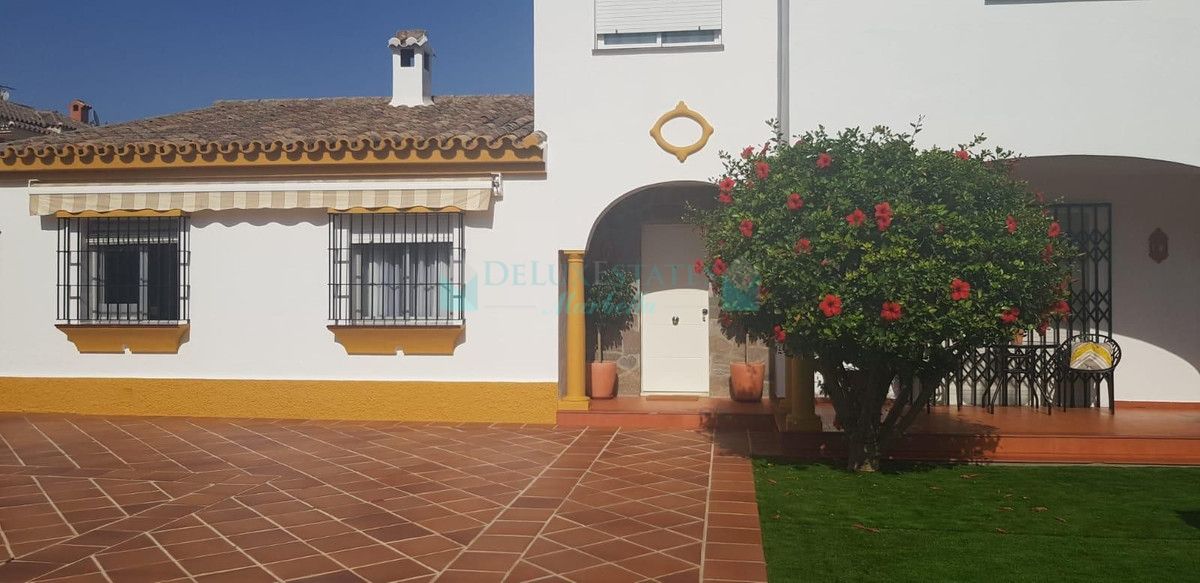 Villa for sale in San Pedro de Alcantara