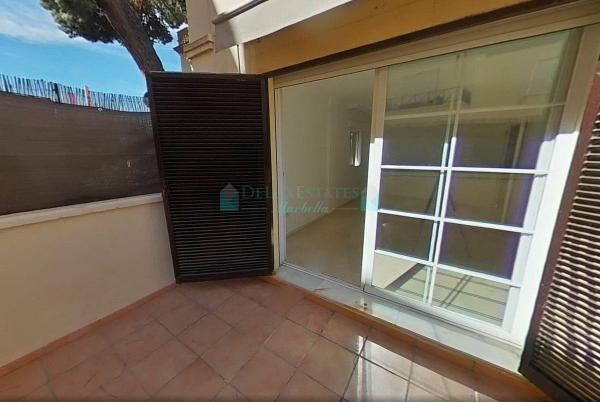 Ground Floor Apartment for sale in Elviria, Marbella East