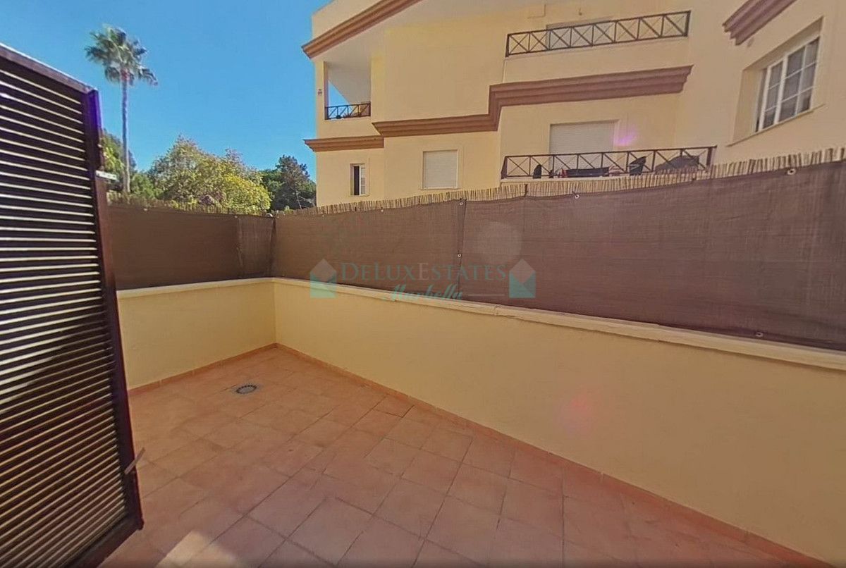 Ground Floor Apartment for sale in Elviria, Marbella East