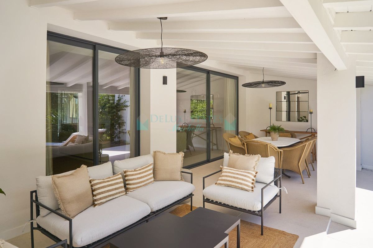 Town House for sale in Nueva Andalucia