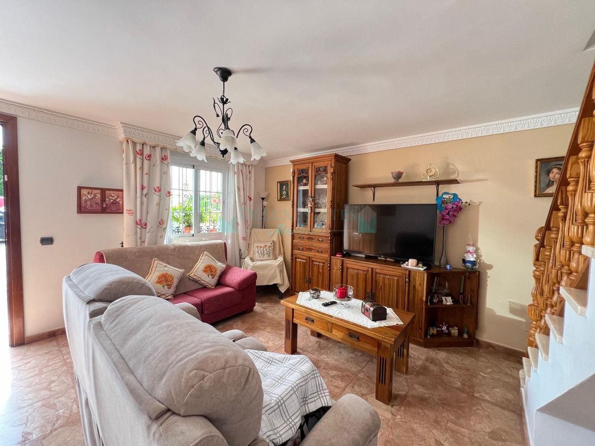 Town House for sale in Estepona