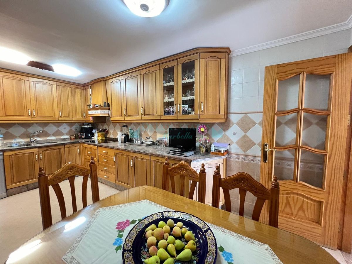 Town House for sale in Estepona