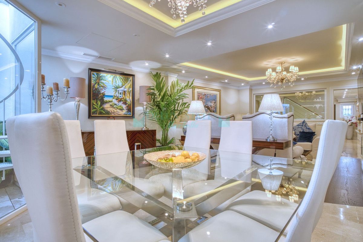 Town House for sale in Marbella