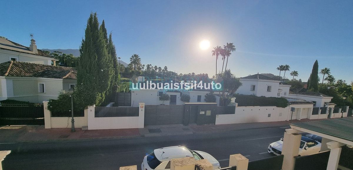 Town House for rent in Nueva Andalucia