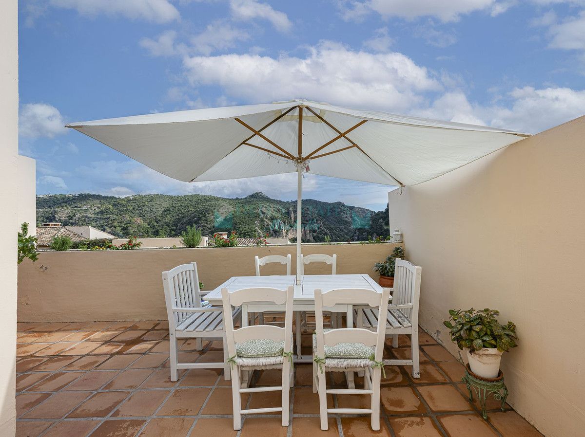 Villa Pareada en venta en Benahavis