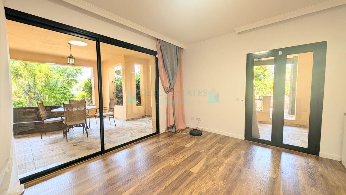 Apartamento Planta Baja en alquiler en El Paraiso, Estepona