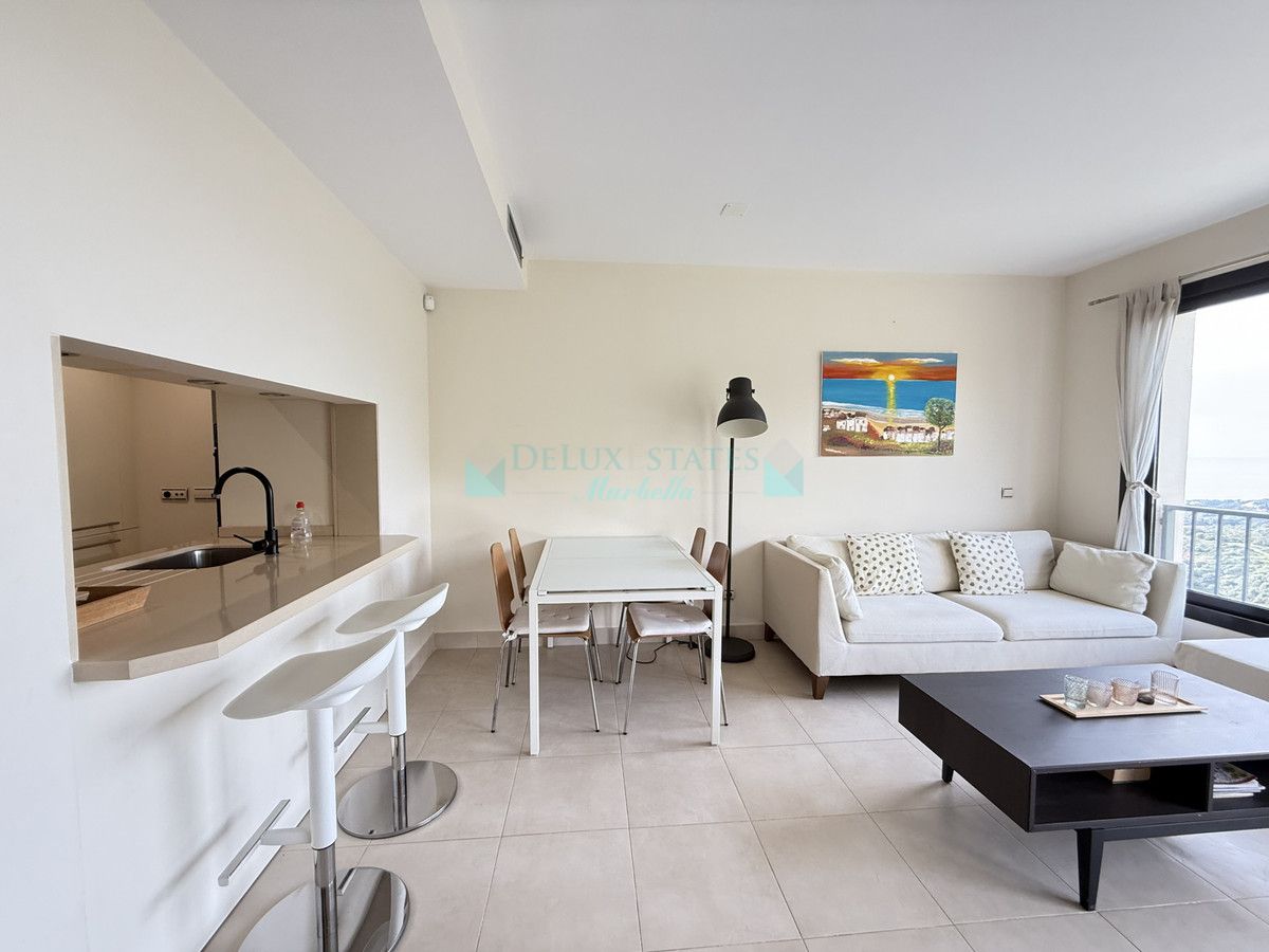 Apartamento en venta en Los Altos de los Monteros, Marbella Este