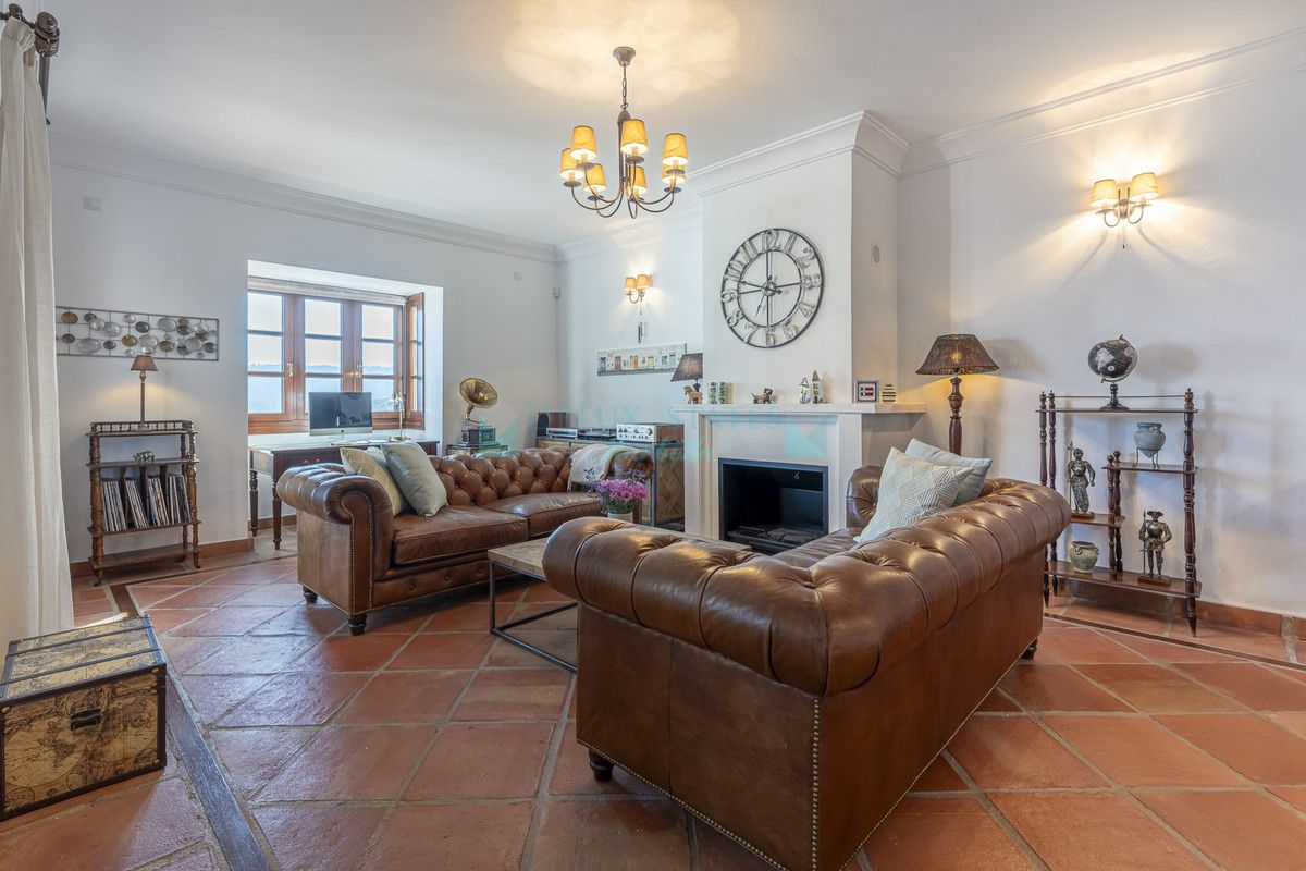 Town House for sale in Benahavis