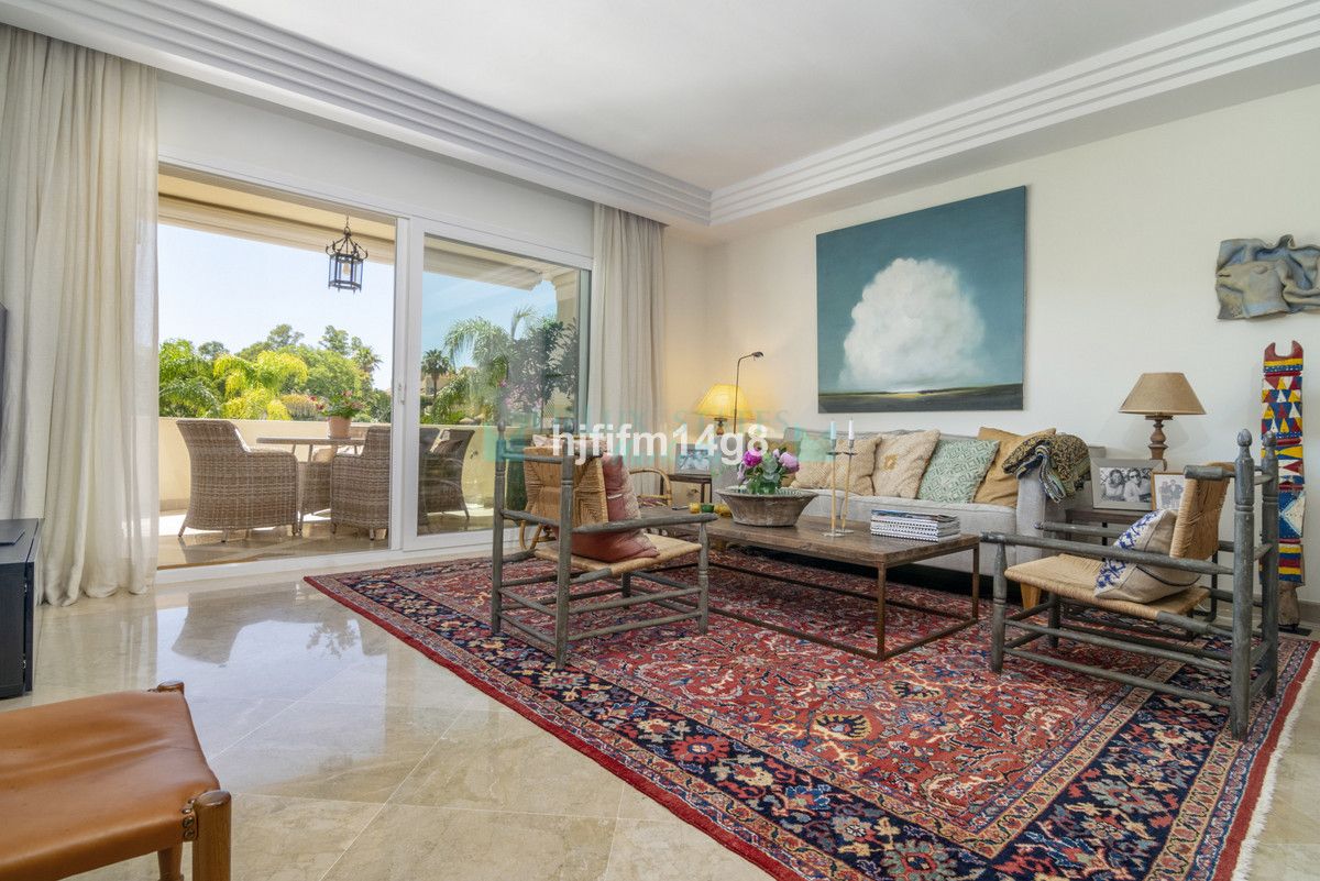 Apartment for sale in Nueva Andalucia