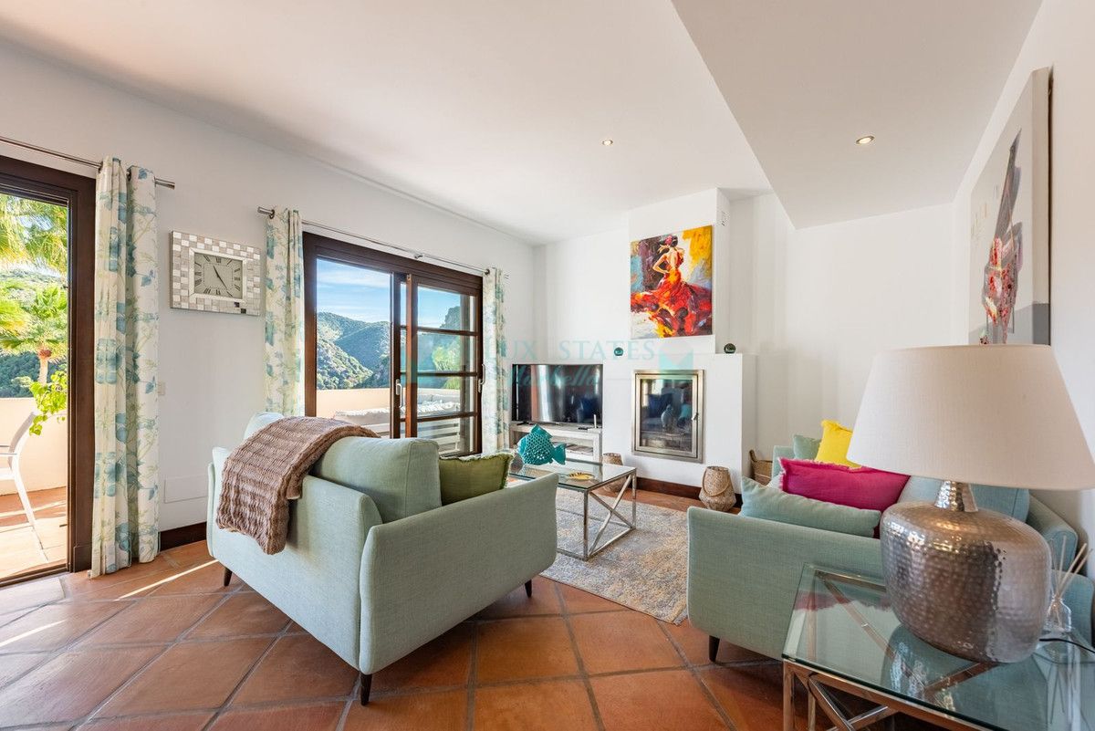 Town House for sale in Benahavis