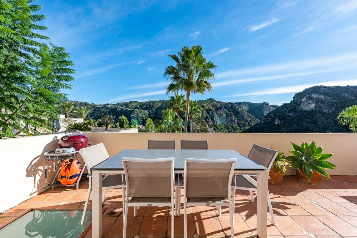 Town House for sale in Benahavis