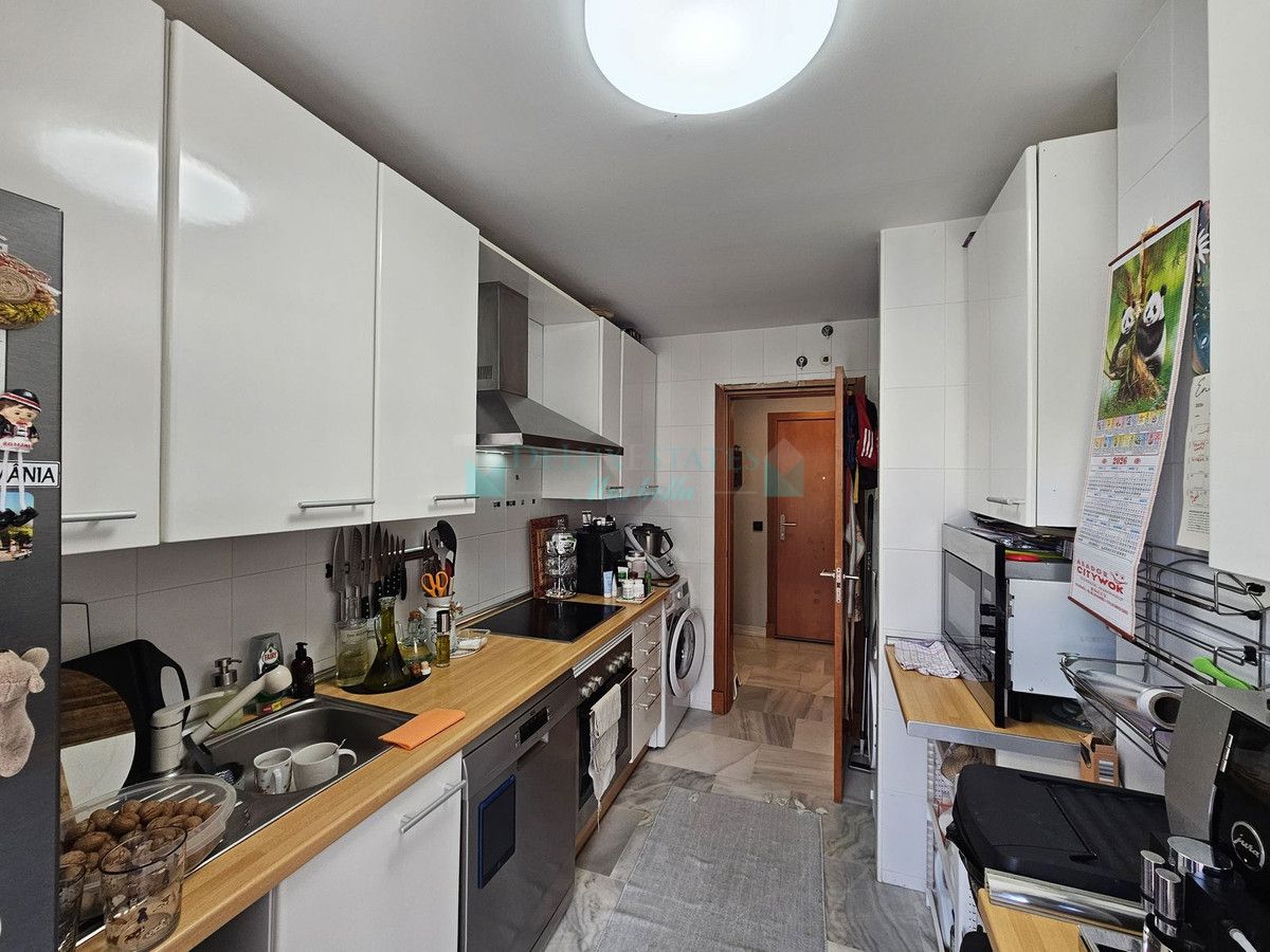 Apartamento en venta en Benahavis