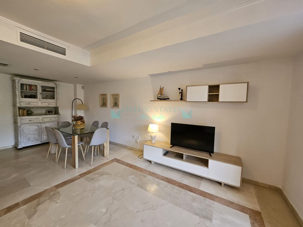 Town House for rent in Los Monteros, Marbella East