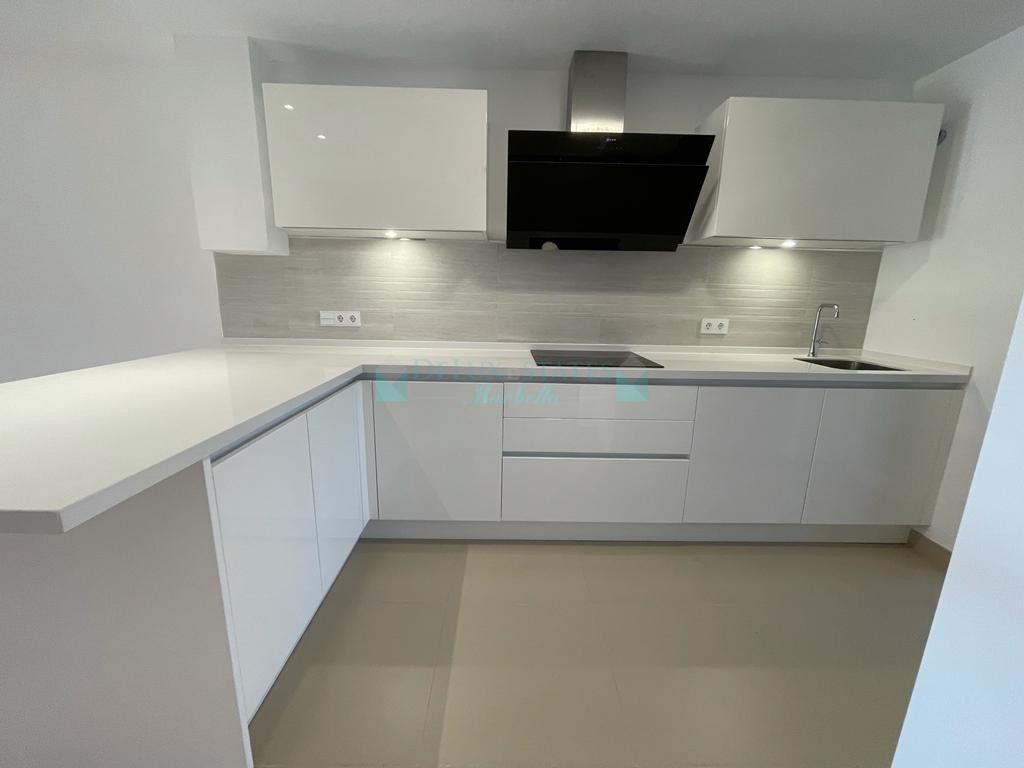 Adosado en alquiler en Benahavis