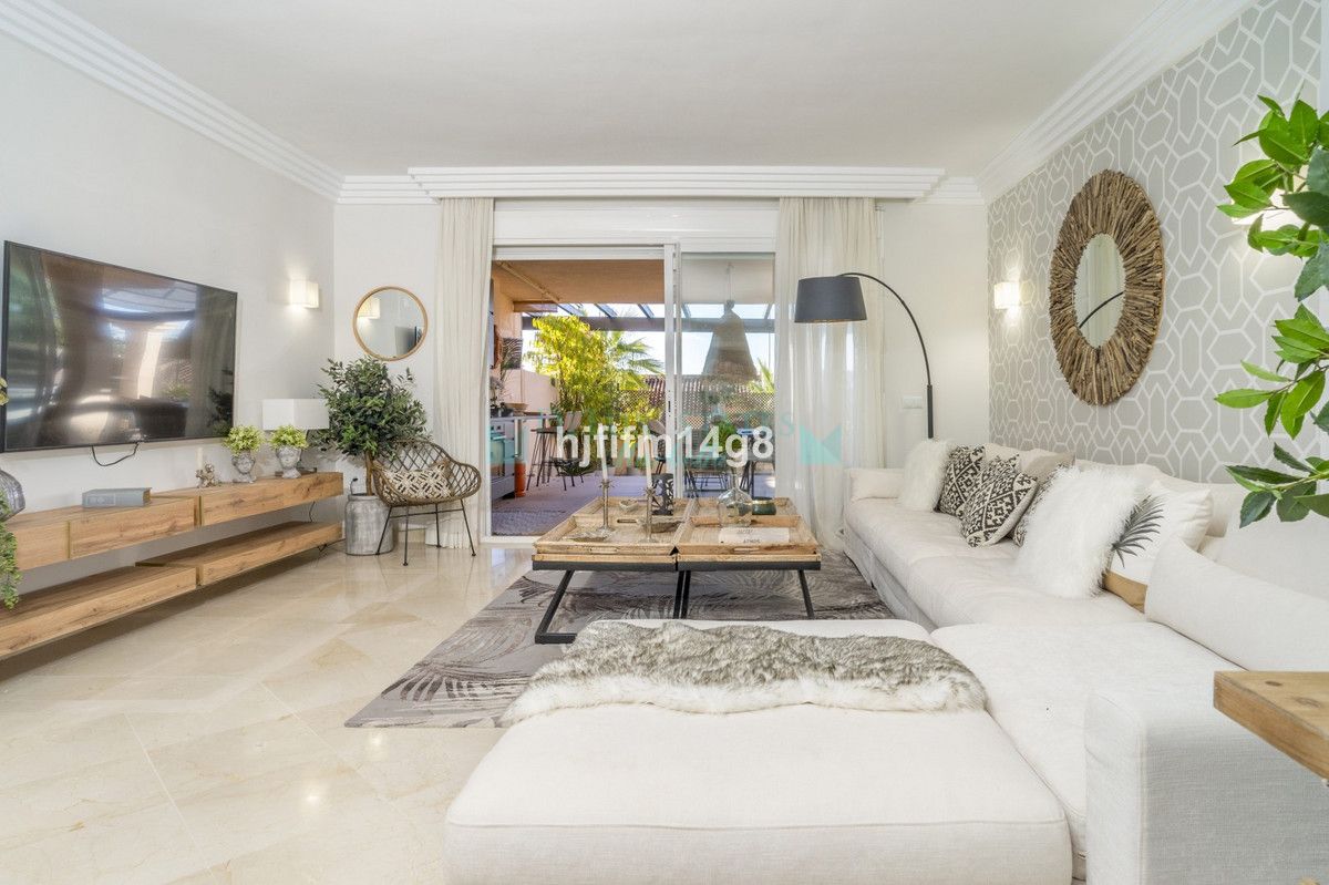 Ground Floor Apartment for sale in Nueva Andalucia