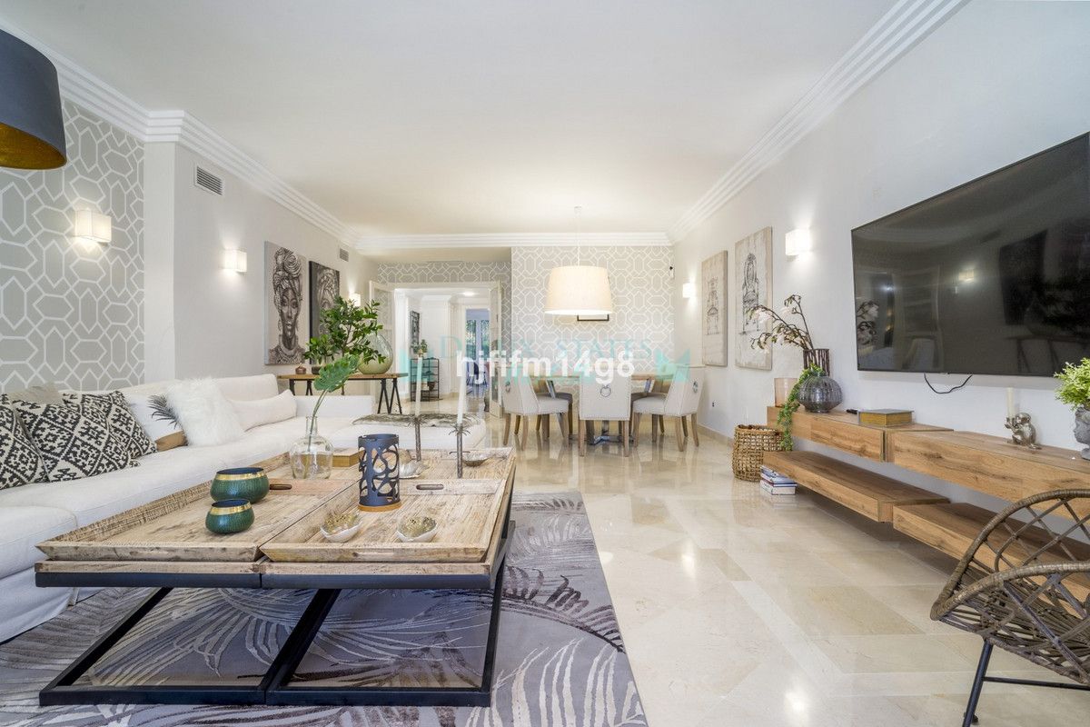 Ground Floor Apartment for sale in Nueva Andalucia