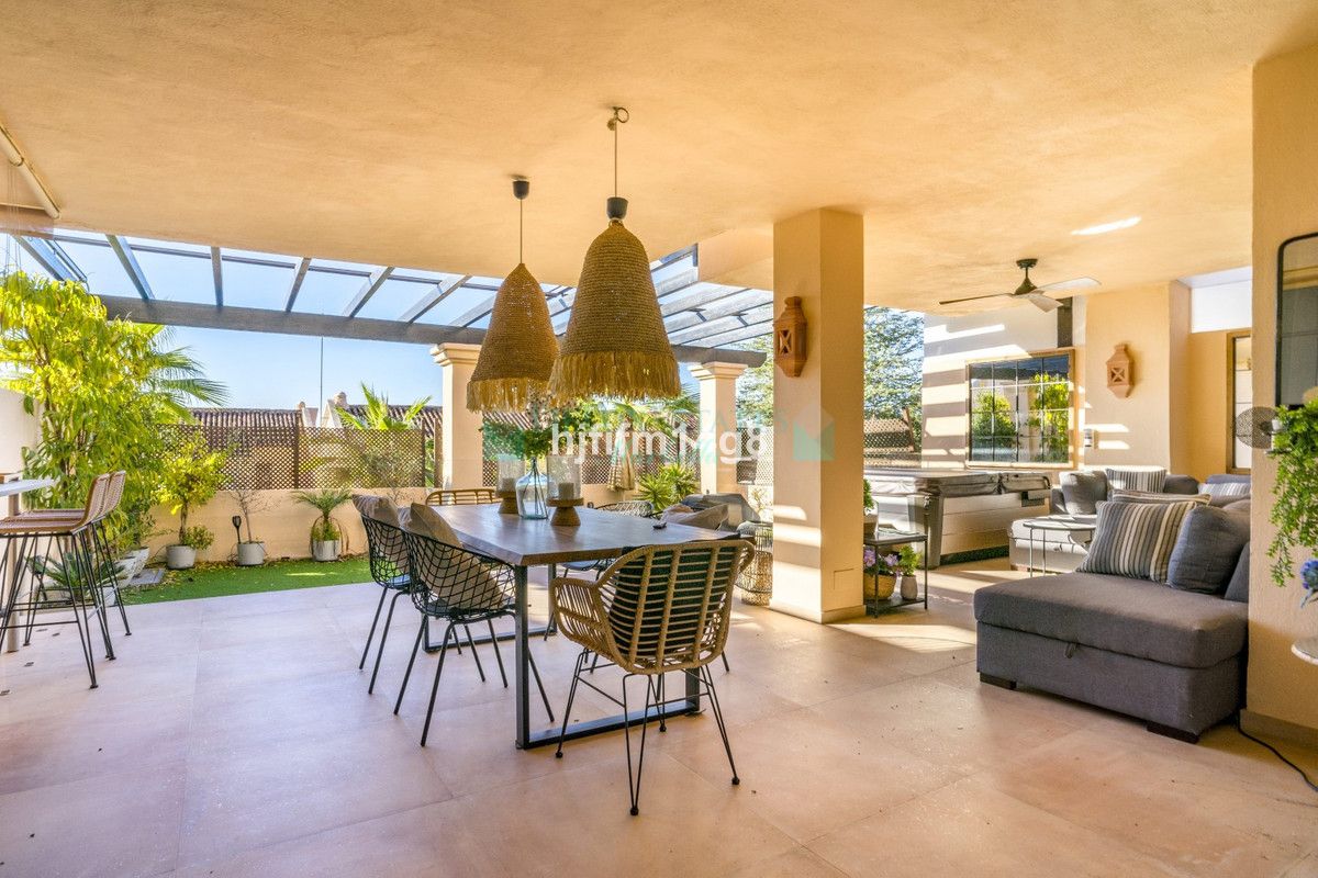 Ground Floor Apartment for sale in Nueva Andalucia