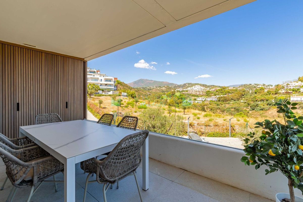 Apartamento en alquiler en Los Arqueros, Benahavis