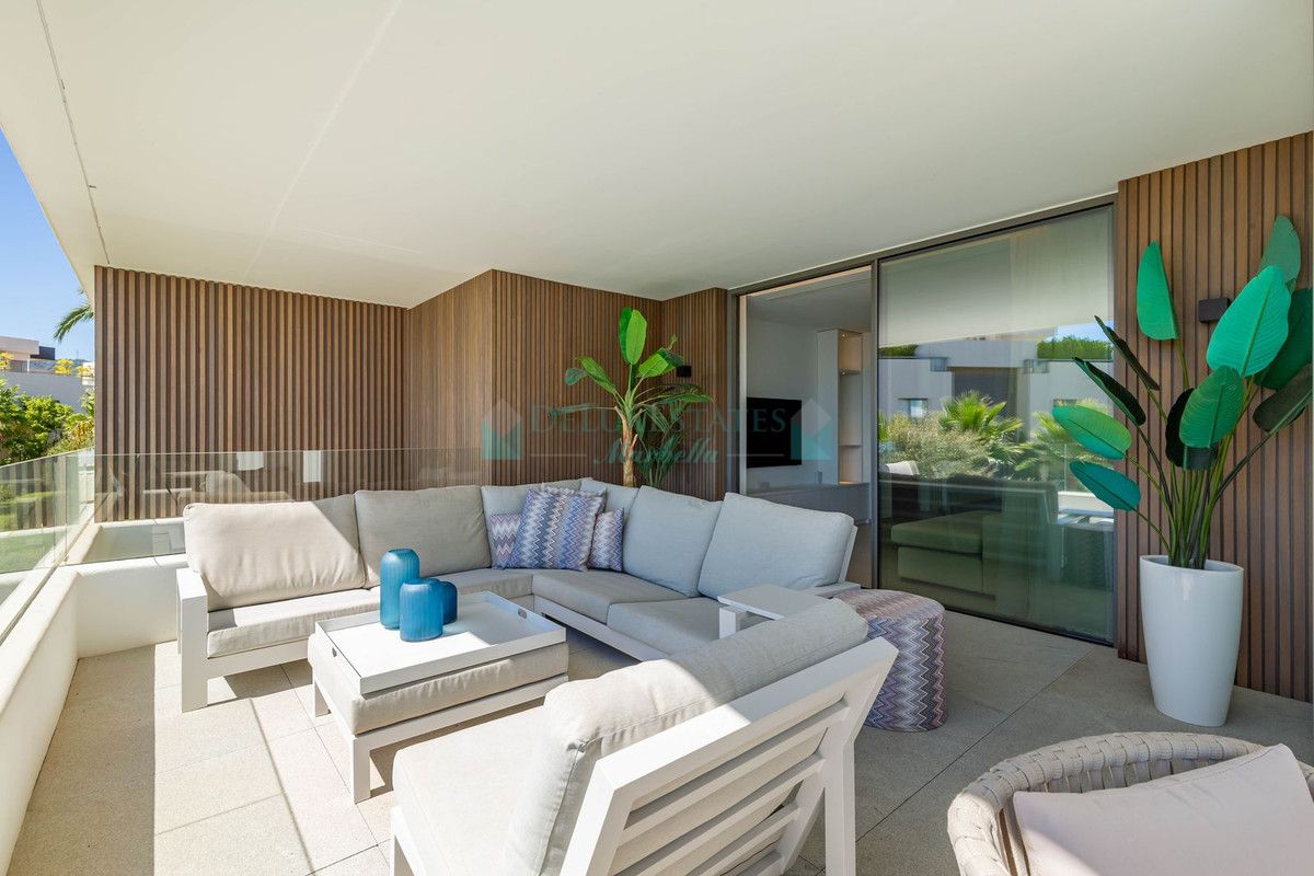 Apartamento en alquiler en Los Arqueros, Benahavis