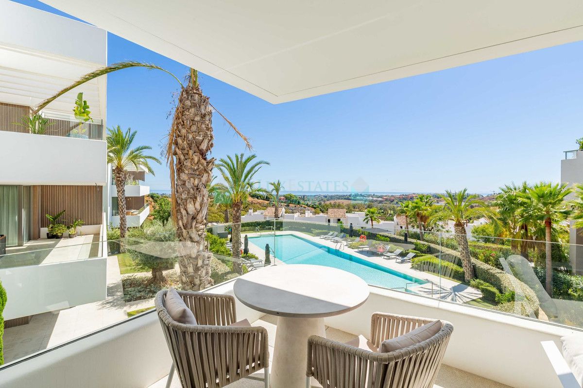 Apartamento en alquiler en Los Arqueros, Benahavis